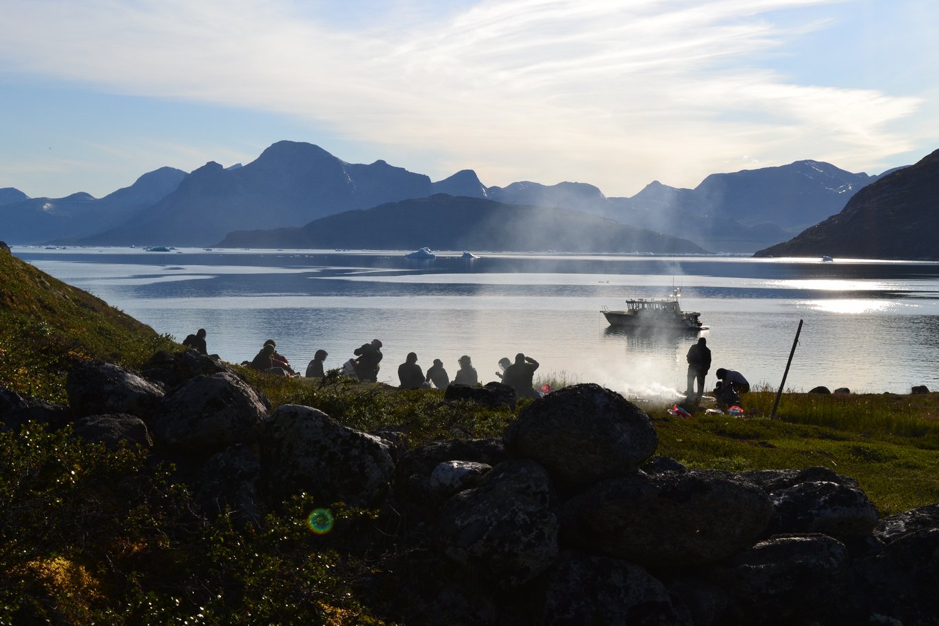 Under forhandlingerne om en samarbejdsaftale mellem Aarhus Universitet, Naturinstituttet i Nuuk og Maniboba University i Canada, blev der lørdag eftermiddag tid til en sejltur i fjordene omkring Nuuk med en afsluttende picnic.