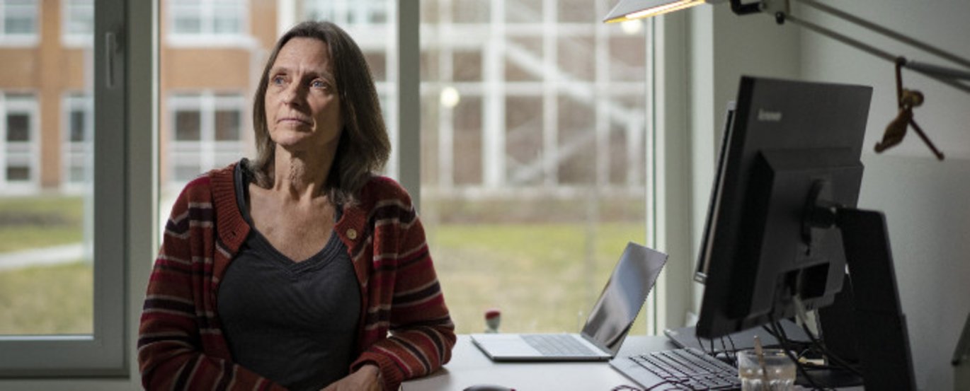 "Forskningsfrihed er ekstremt vigtigt. Den er vores fundament. Men hvis vi skal have nogle store indsatsområder – og det tror jeg, vi skal – er det nødvendigt, at vi har høje, internationale fyrtårne,” siger Anne-Mette Hvas, som den 1. december 