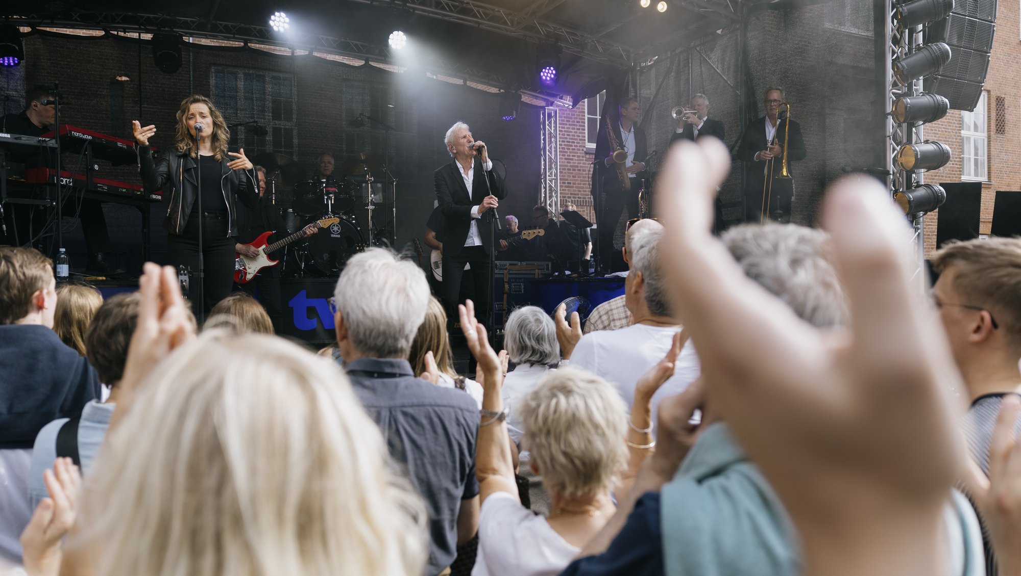 TV-2 afrundede åbningsfesten med koncert på Torvescenen.